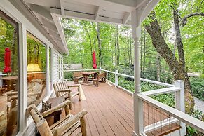 Highlands Vacation Rental - Walk to Mirror Lake!