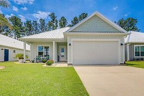 Bright Foley Home w/ Patio - 7 Mi to Wharf & Beach