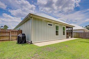 Bright Foley Home w/ Patio - 7 Mi to Wharf & Beach