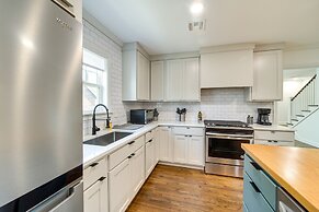 Central Tulsa Cottage w/ Yard ~ 3 Mi to Downtown!