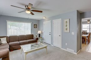 Comfortable Milwaukee Abode ~ 10 Mi to Downtown!