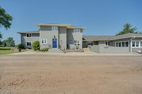 Nature's Paradise: Rustic Retreat in Wisconsin!