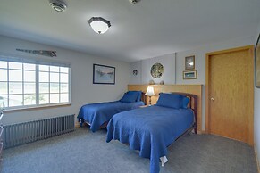 Nature's Paradise: Rustic Retreat in Wisconsin!