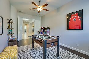 Saltwater Pool & Swim-up Bar: Goodyear Oasis!