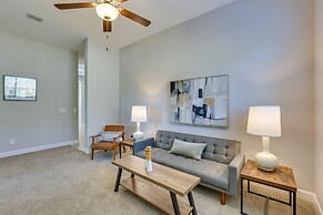 Saltwater Pool & Swim-up Bar: Goodyear Oasis!