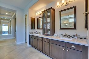 Saltwater Pool & Swim-up Bar: Goodyear Oasis!