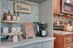 Canyon Lake Vacation Rental < 1/2 Mi to Water!