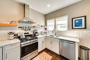 Pet-friendly Home - 6 Mi to Downtown Milwaukee!