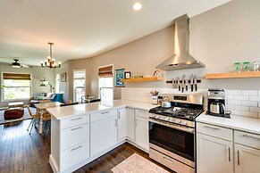 Pet-friendly Home - 6 Mi to Downtown Milwaukee!