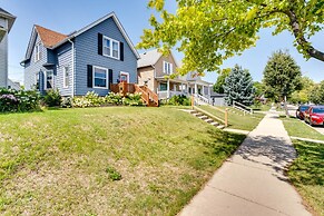 Pet-friendly Home - 6 Mi to Downtown Milwaukee!