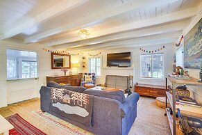 Crestline Vacation Rental, Close to Hiking Trails!