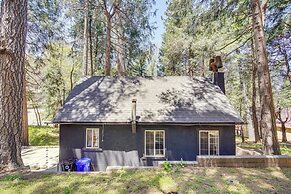 Crestline Vacation Rental, Close to Hiking Trails!