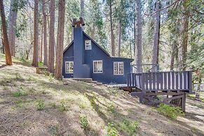 Crestline Vacation Rental, Close to Hiking Trails!