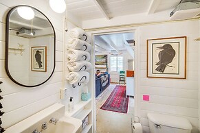 Crestline Vacation Rental, Close to Hiking Trails!