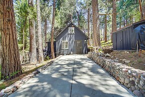 Crestline Vacation Rental, Close to Hiking Trails!