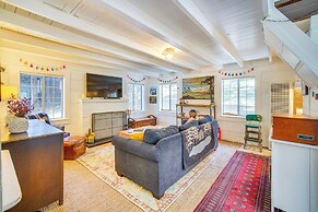 Crestline Vacation Rental, Close to Hiking Trails!