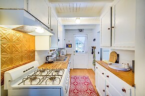 Crestline Vacation Rental, Close to Hiking Trails!