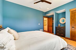 Mountain Views: Luxurious Grand Lake Escape!