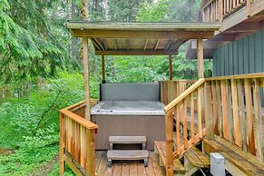 Peaceful Mt. Hood Cabin w/ Hot Tub & Fire Pit!