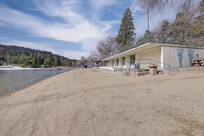 Pet-friendly California Abode w/ Fenced-in Yard!