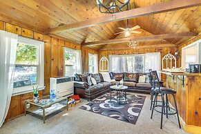 Pet-friendly California Abode w/ Fenced-in Yard!