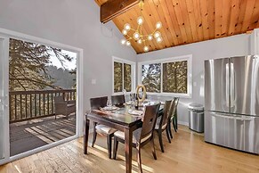 Tree-lined Lake Arrowhead Cabin ~ 1 Mi to Village!