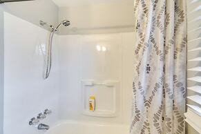 Rochester Retreat Near Parks, Entertainment & More