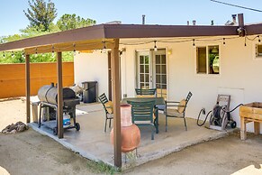 Joshua Tree Home w/ Patio - 5 Mi to National Park!