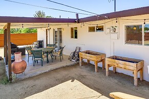 Joshua Tree Home w/ Patio - 5 Mi to National Park!