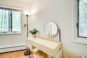 Private Deck & Grill: Pocono Pines Retreat!