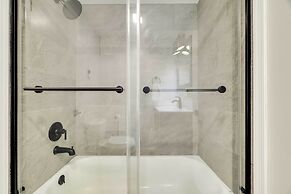 Private Deck & Grill: Pocono Pines Retreat!