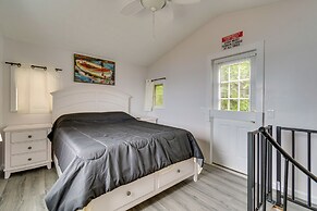 Cozy Irondequoit Home on Lake Ontario!