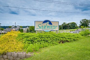 Cozy Irondequoit Home on Lake Ontario!