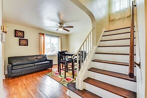 Quiet Cheektowaga Retreat: 23 Mi to Niagara Falls!