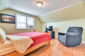 Quiet Cheektowaga Retreat: 23 Mi to Niagara Falls!