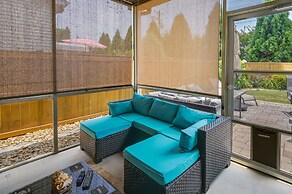 Cozy South Carolina Retreat w/ Patio & Fireplace!