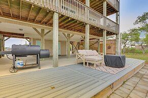 Walk to Surf City Beach: Ocean-view Home w/ Decks!