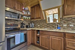 Cozy Duck Creek Cabin ~ 12 Mi to Nat'l Forest