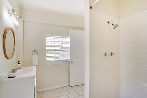 Lake Wales Vacation Rental w/ Screened-in Porch!