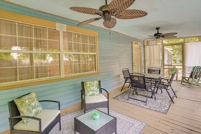 Lake Wales Vacation Rental w/ Screened-in Porch!