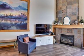 Klamath Falls Getaway w/ Pool & Hot Tub Access!