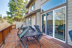 Klamath Falls Getaway w/ Pool & Hot Tub Access!