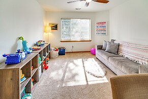 Klamath Falls Getaway w/ Pool & Hot Tub Access!