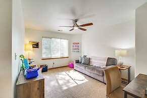 Klamath Falls Getaway w/ Pool & Hot Tub Access!