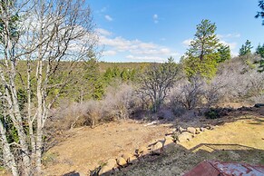 Klamath Falls Getaway w/ Pool & Hot Tub Access!