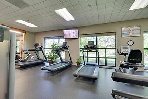 Klamath Falls Getaway w/ Pool & Hot Tub Access!