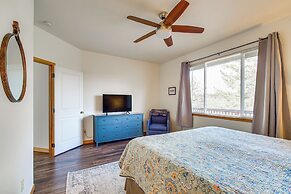 Klamath Falls Getaway w/ Pool & Hot Tub Access!