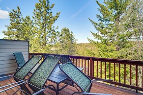 Klamath Falls Getaway w/ Pool & Hot Tub Access!