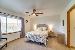 Klamath Falls Getaway w/ Pool & Hot Tub Access!