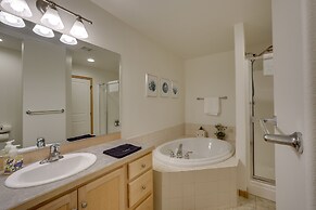 Klamath Falls Getaway w/ Pool & Hot Tub Access!